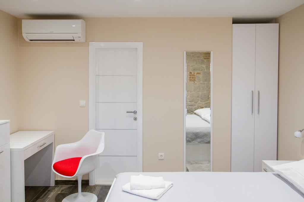 Elegant Residence Rooms & Apartments Сплит Екстериор снимка