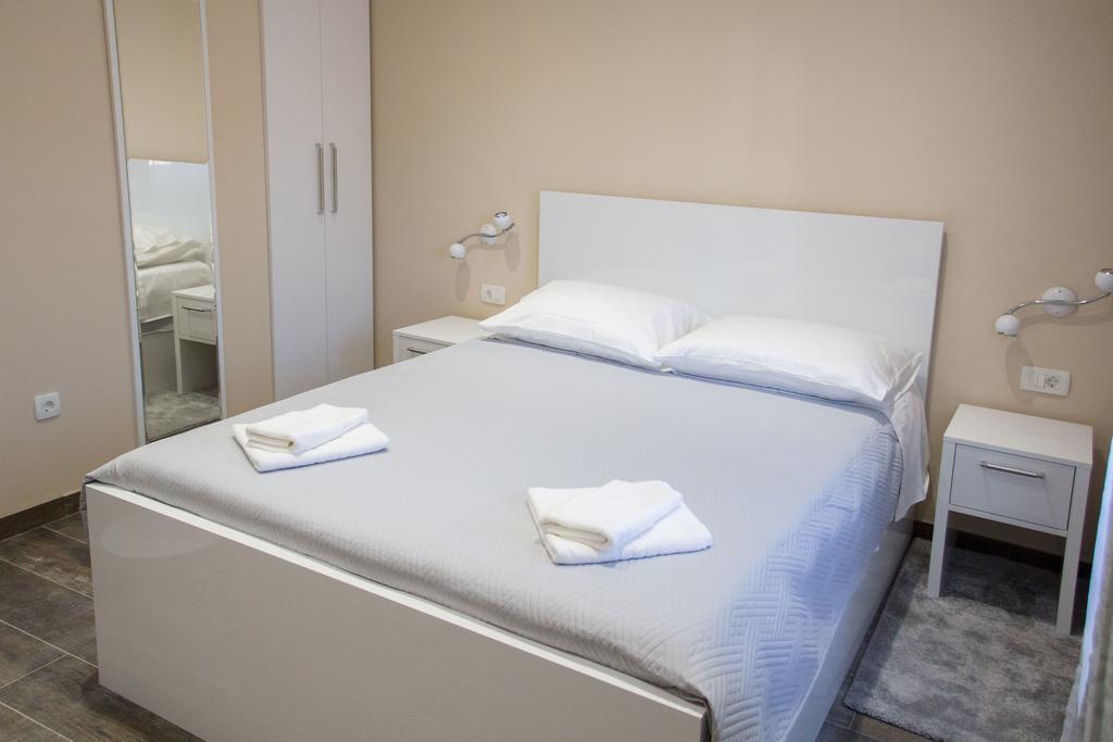 Elegant Residence Rooms & Apartments Сплит Екстериор снимка