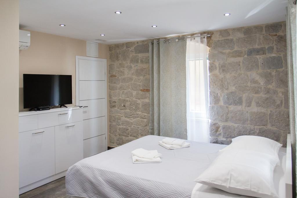 Elegant Residence Rooms & Apartments Сплит Екстериор снимка