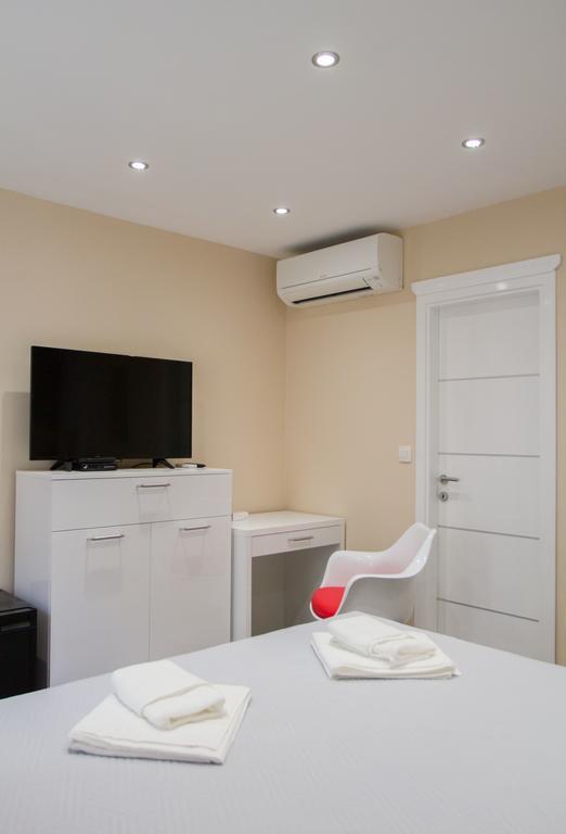 Elegant Residence Rooms & Apartments Сплит Екстериор снимка