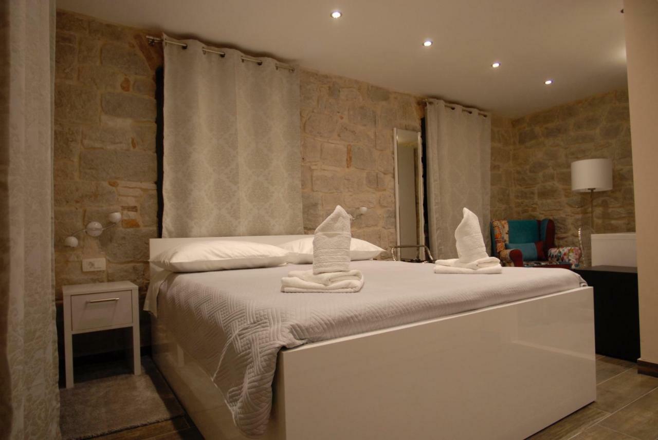 Elegant Residence Rooms & Apartments Сплит Екстериор снимка