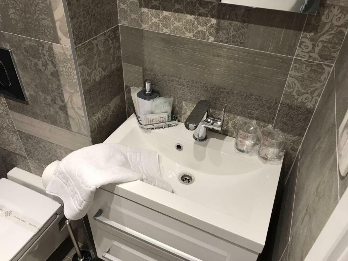 Elegant Residence Rooms & Apartments Сплит Екстериор снимка