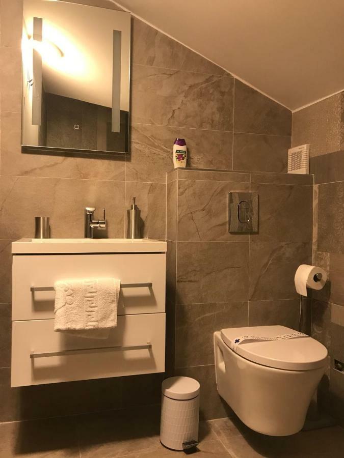 Elegant Residence Rooms & Apartments Сплит Екстериор снимка